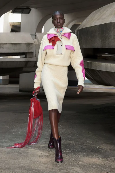 Look 8